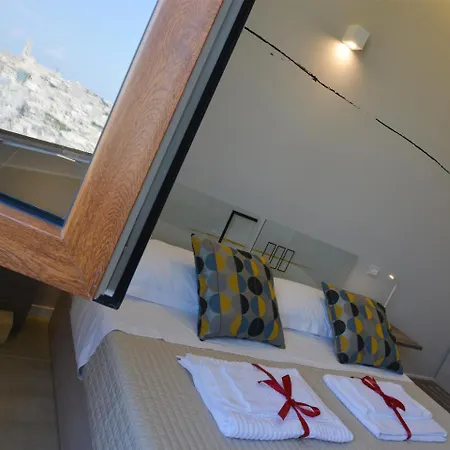 Bed & Breakfast Graffiti 4*