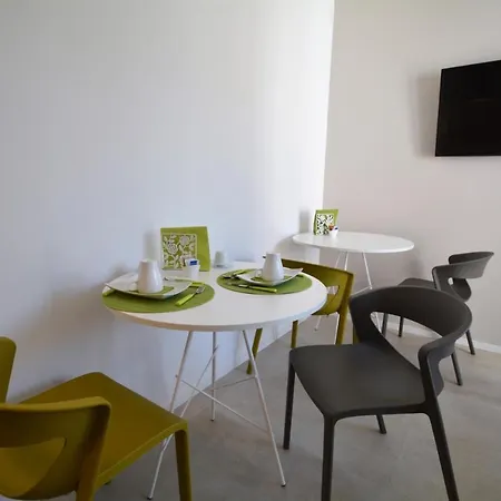 Graffiti Nocleg ze śniadaniem