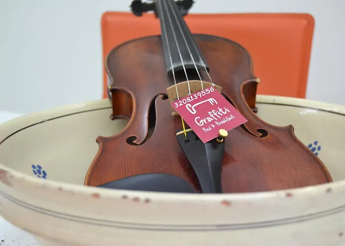 Bed & Breakfast Graffiti 4*